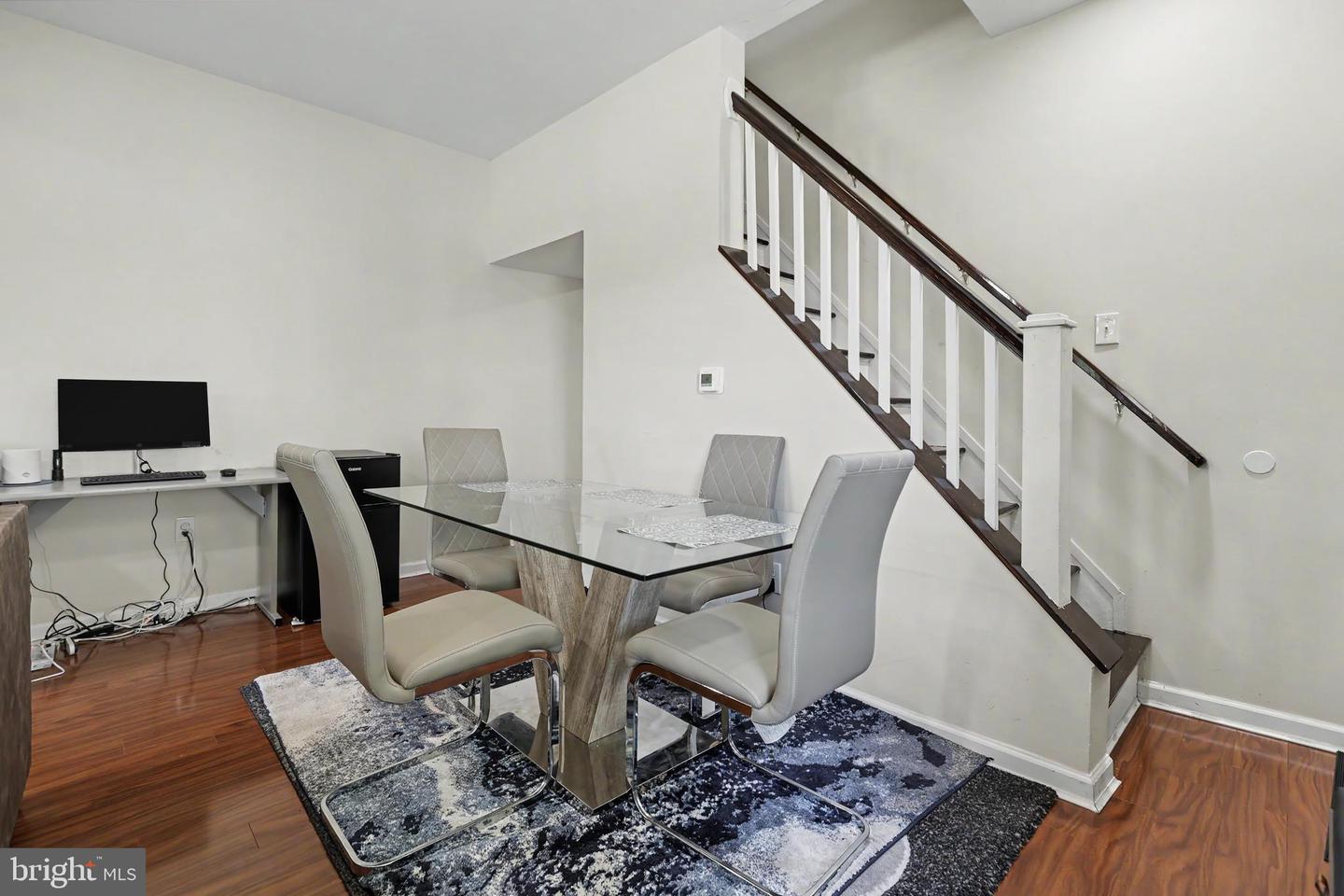 348 E Broad St Property Photo 12