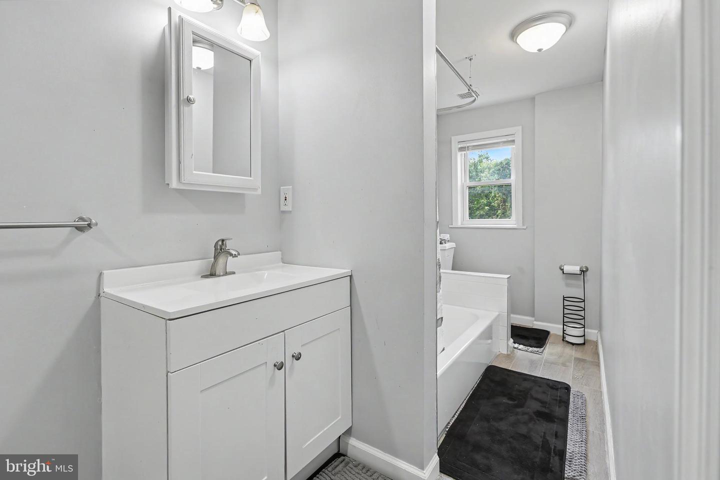 348 E Broad St Property Photo 29