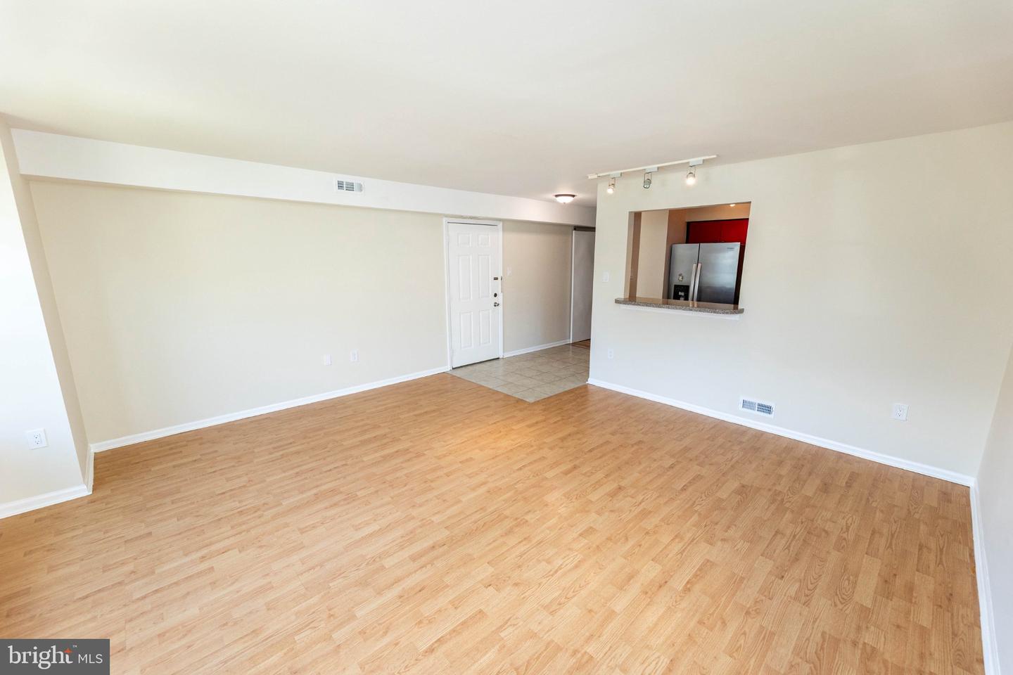 6 Chelmsford Ct Property Photo 7