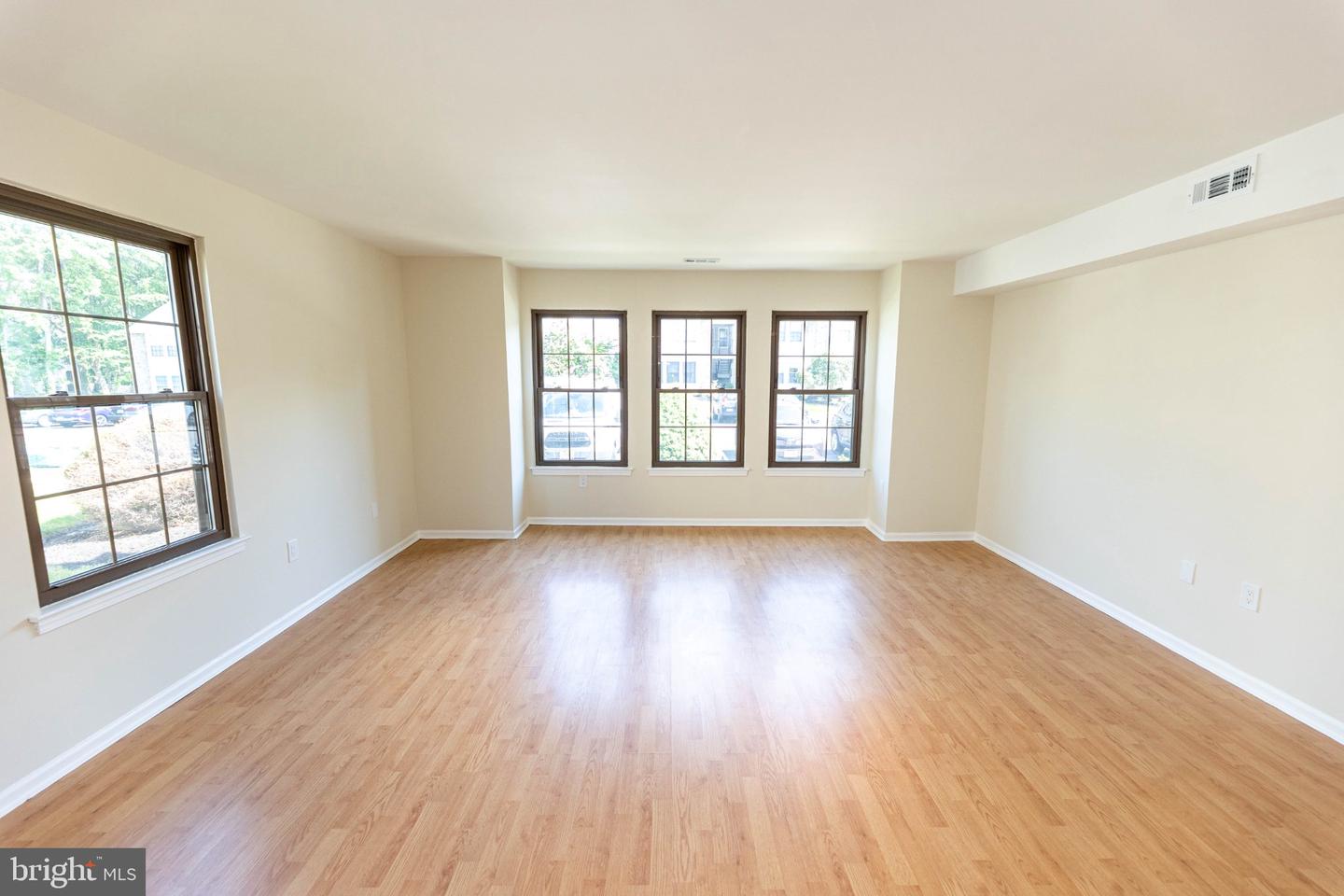 6 Chelmsford Ct Property Photo 9