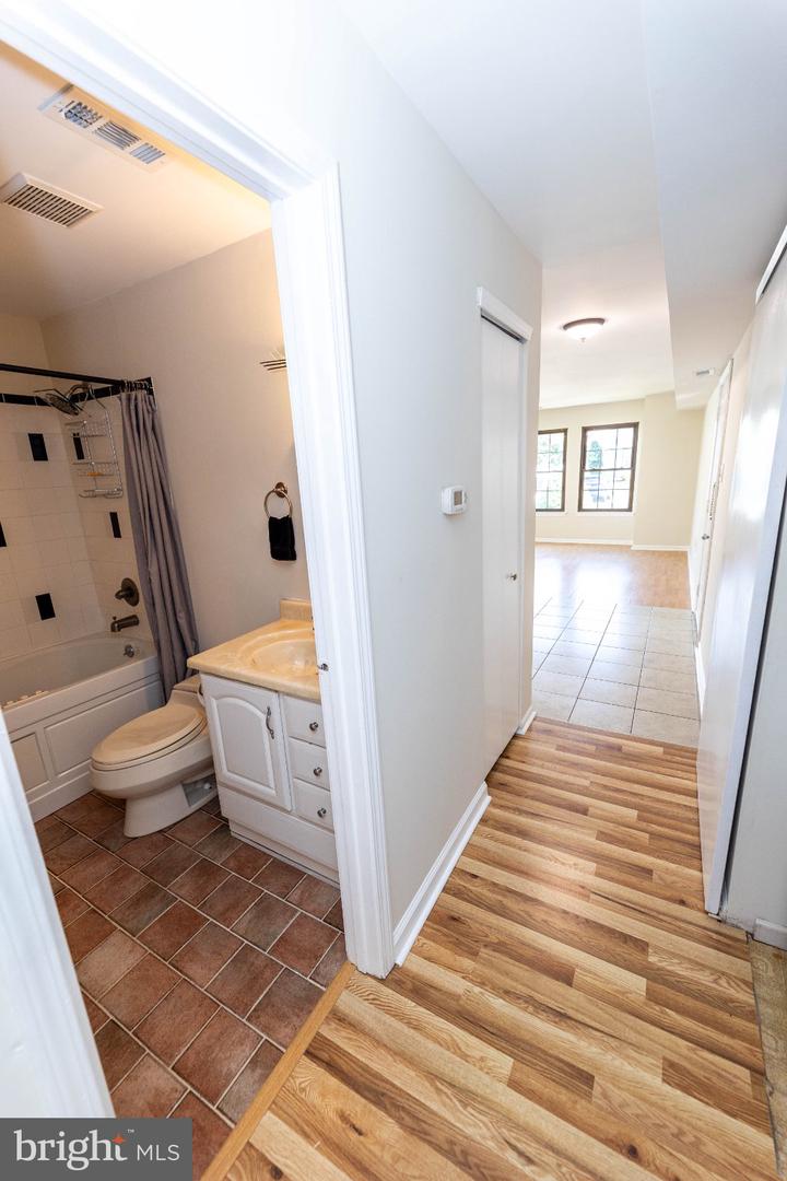 6 Chelmsford Ct Property Photo 24