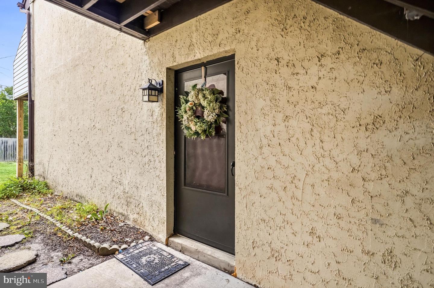 18-a E Daisy Ln #a Property Photo 3