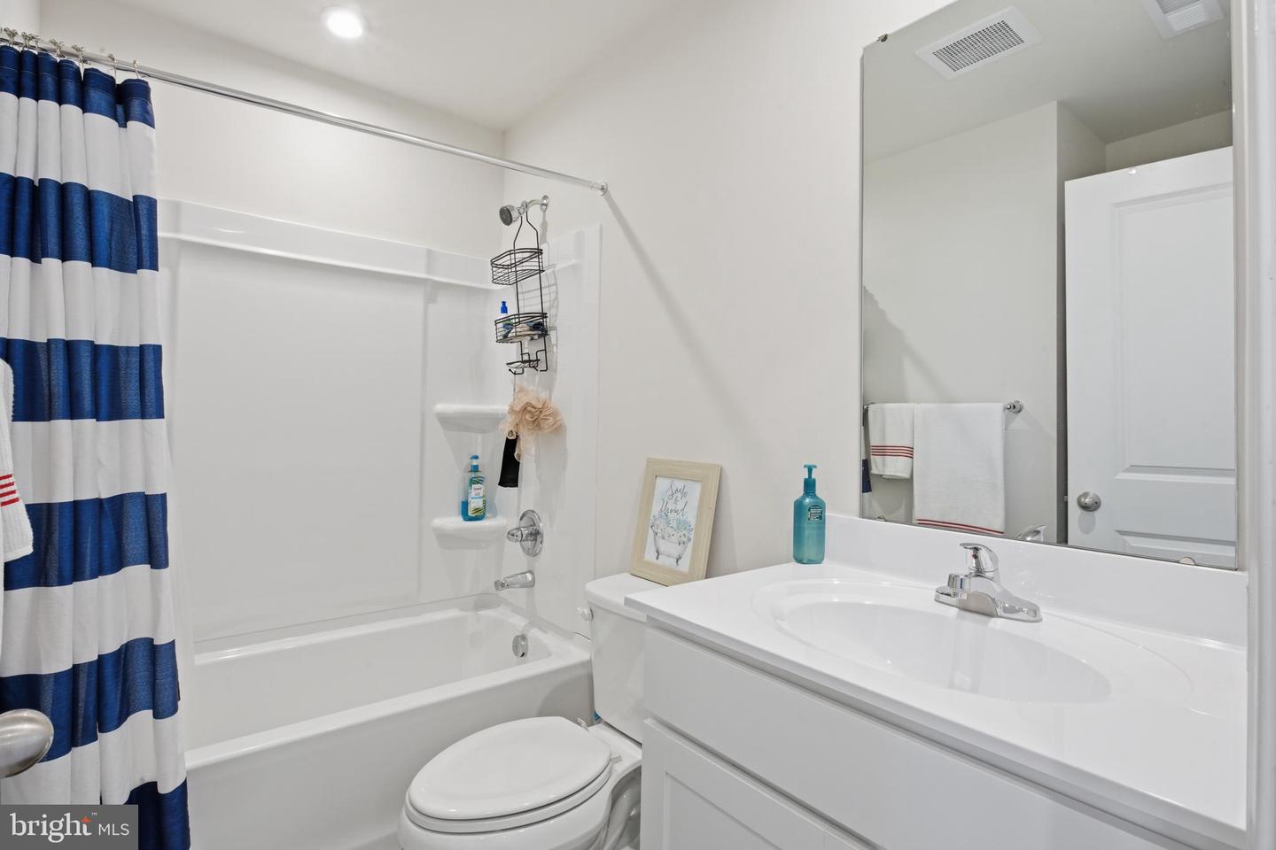 9-f Floyd Ave Property Photo 30