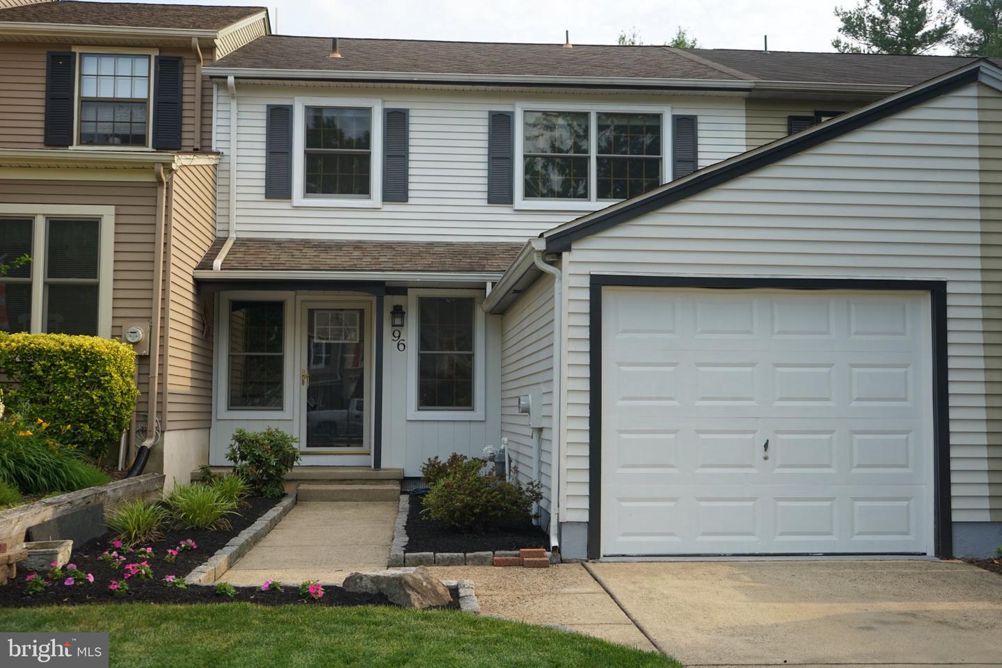 96 FARNWOOD RD