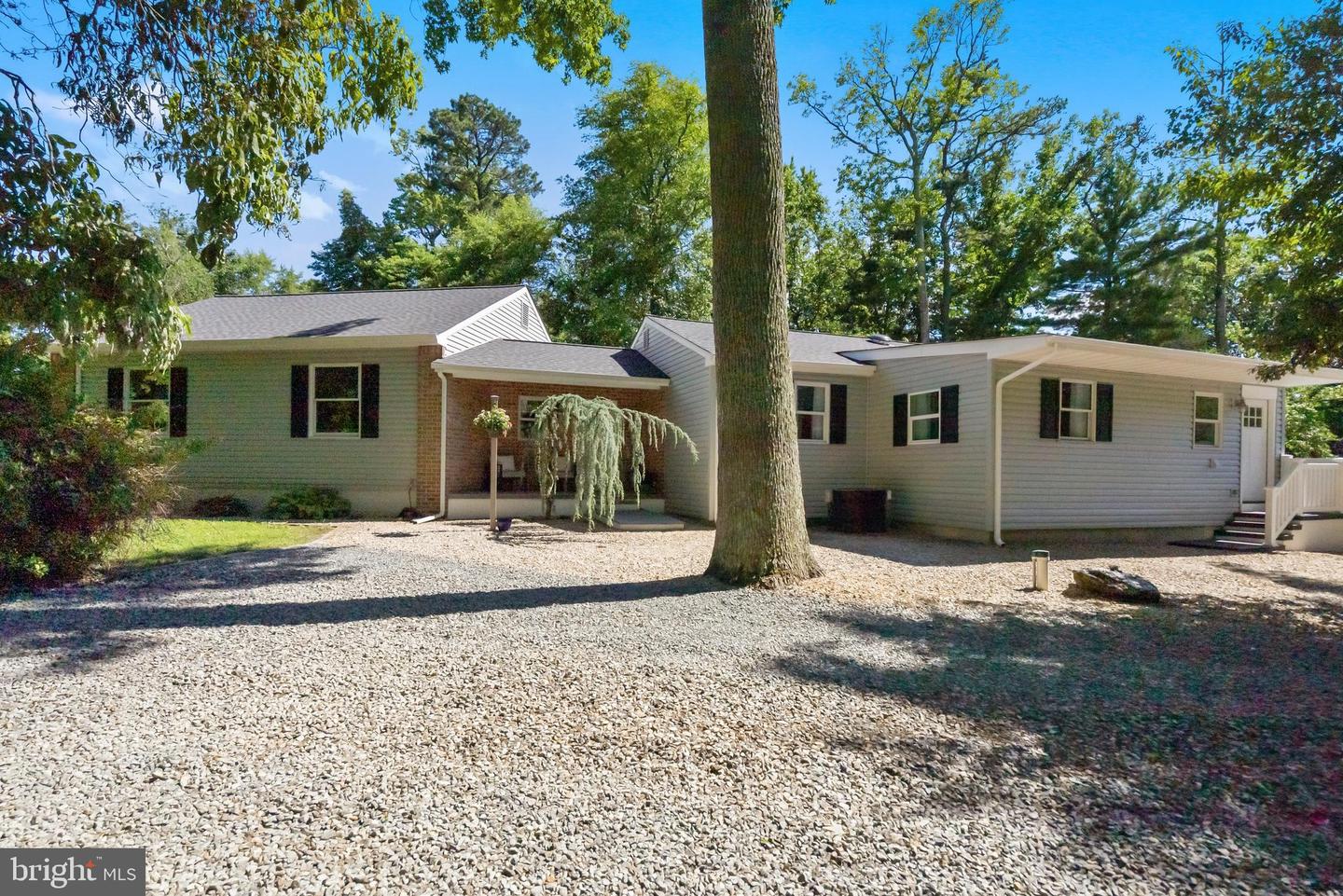 492 Oakshade Rd Property Photo 1