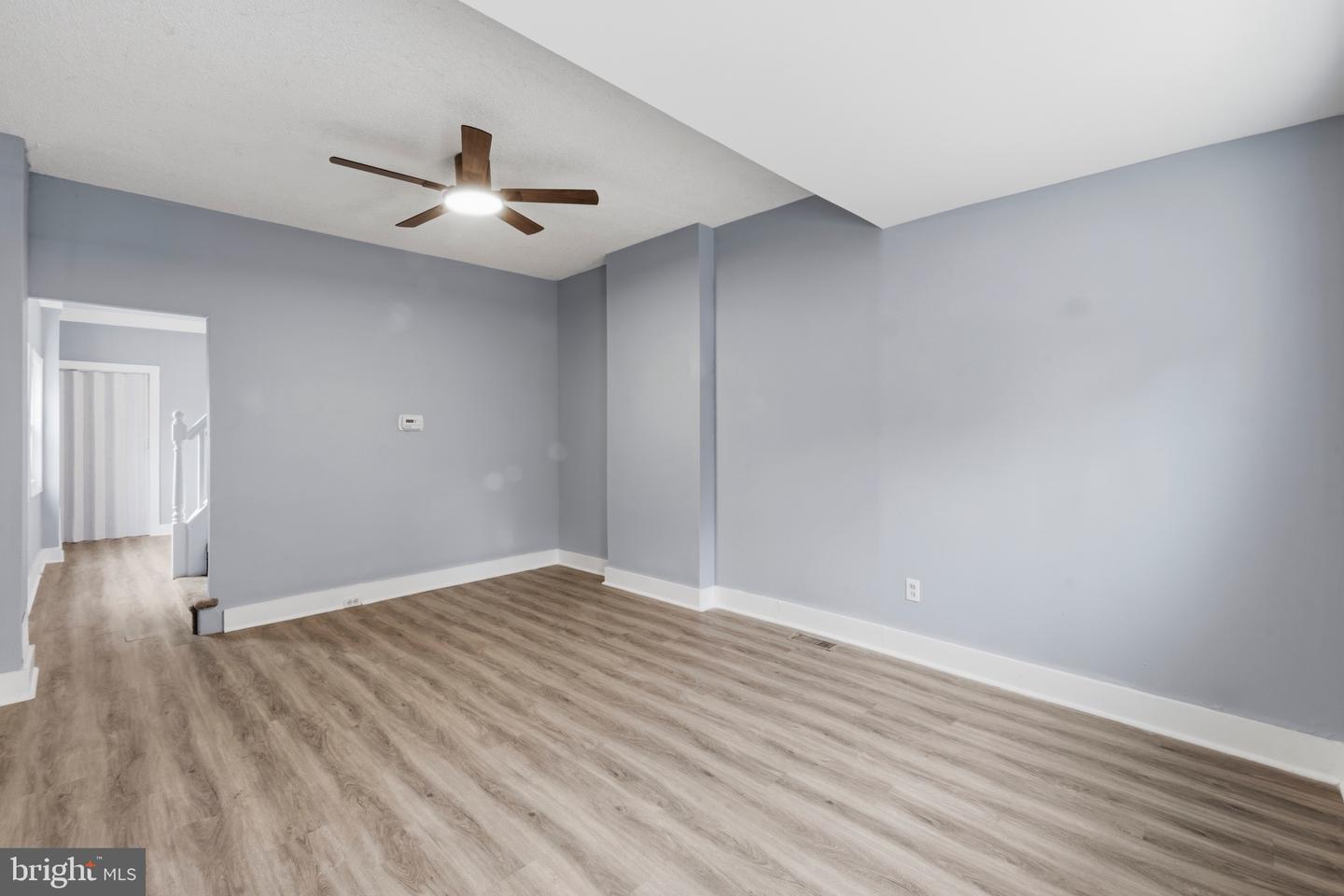 24 W Monroe St Property Photo 5