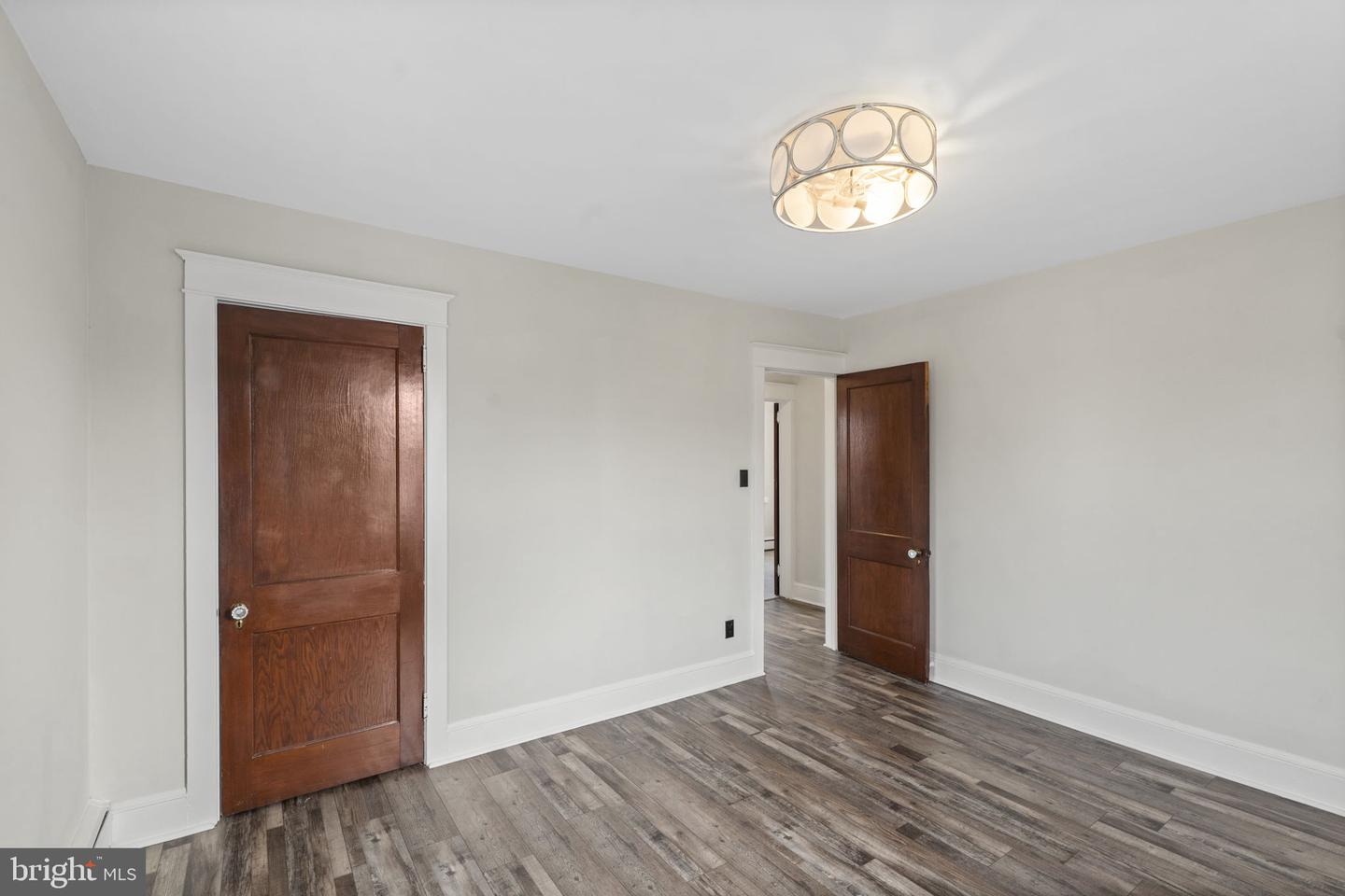 573 Chelton Ave Property Photo 12