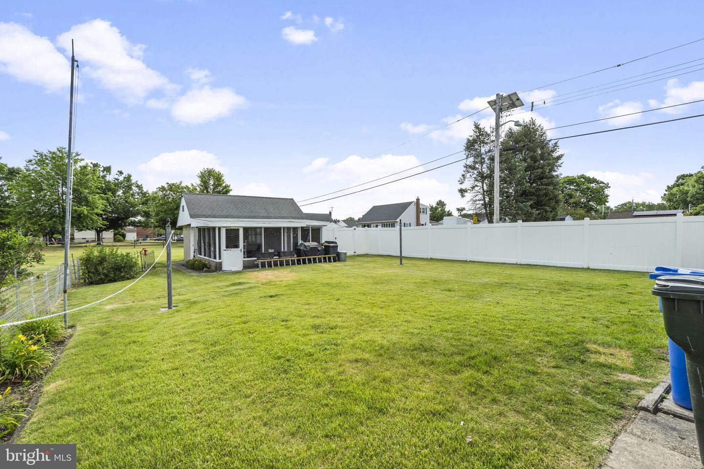573 Chelton Ave Property Photo 19
