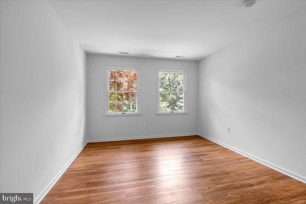 32 Constitution Dr Property Photo 29