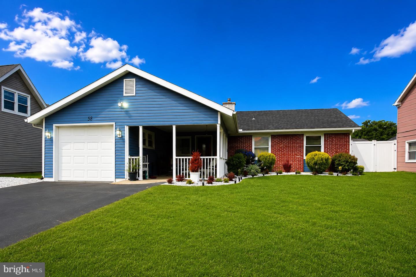 58 BALFOUR LN