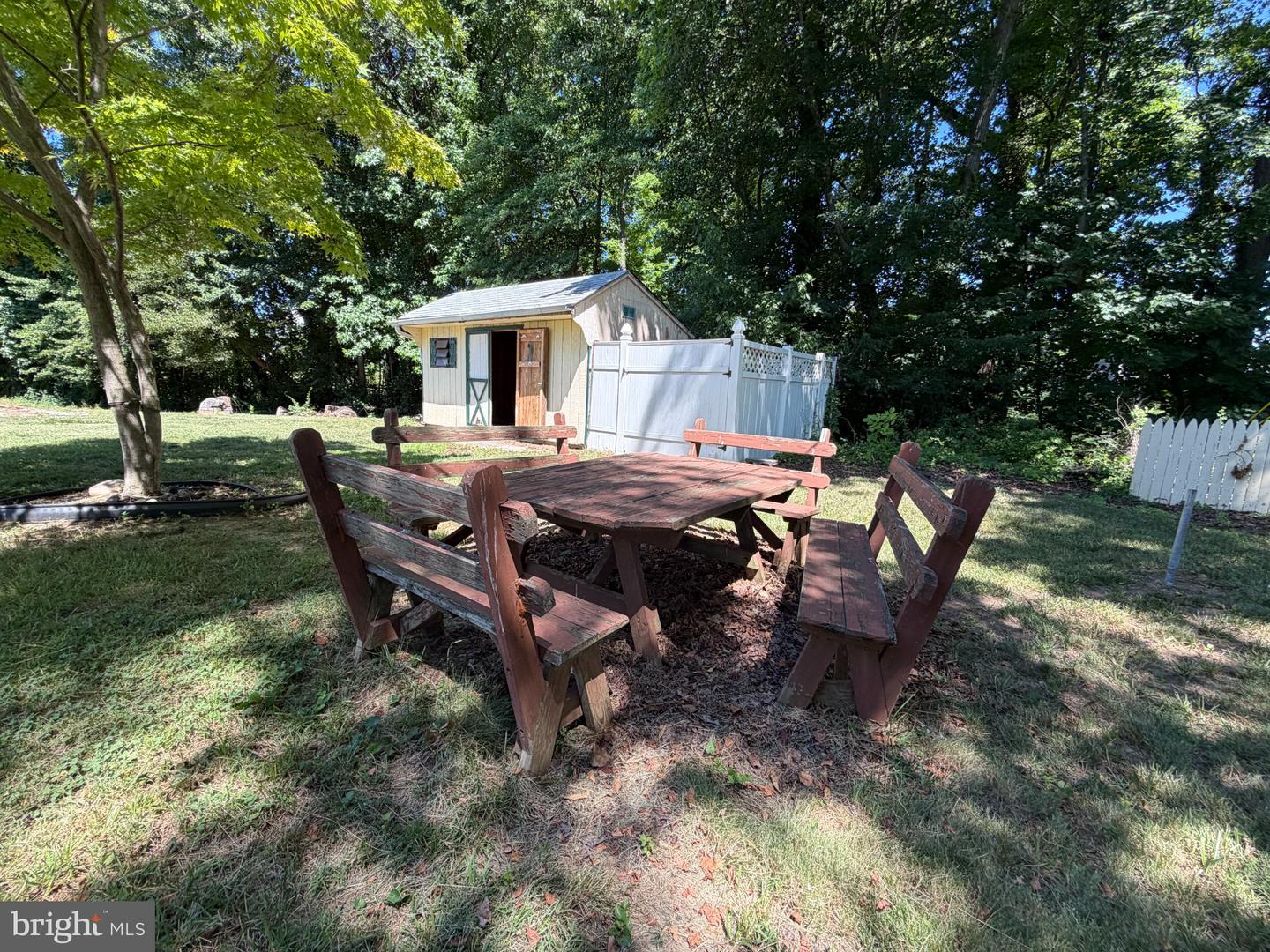 5 Pastoral Ln Property Photo 14