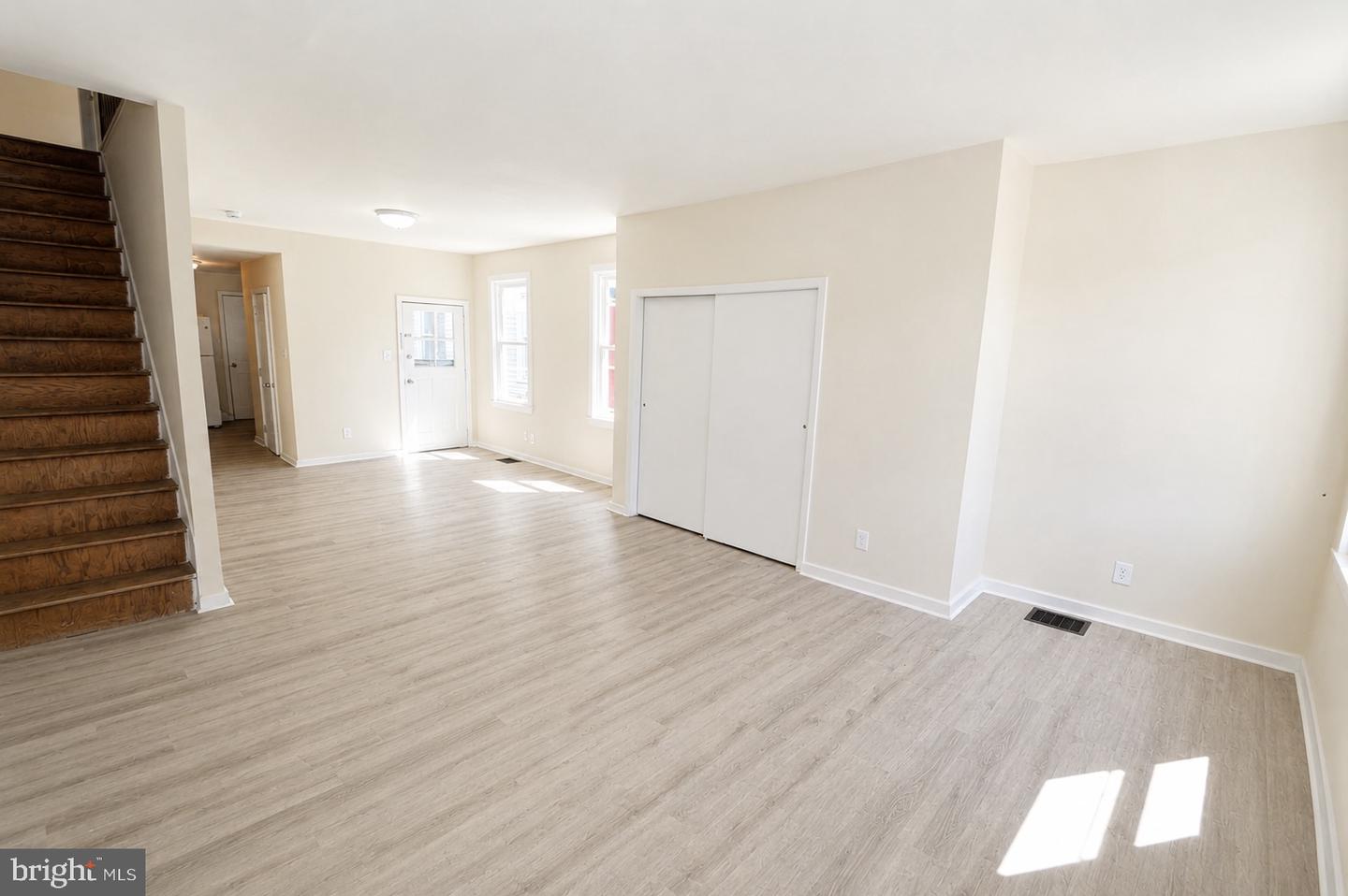 111--113 Barclay St Property Photo 2