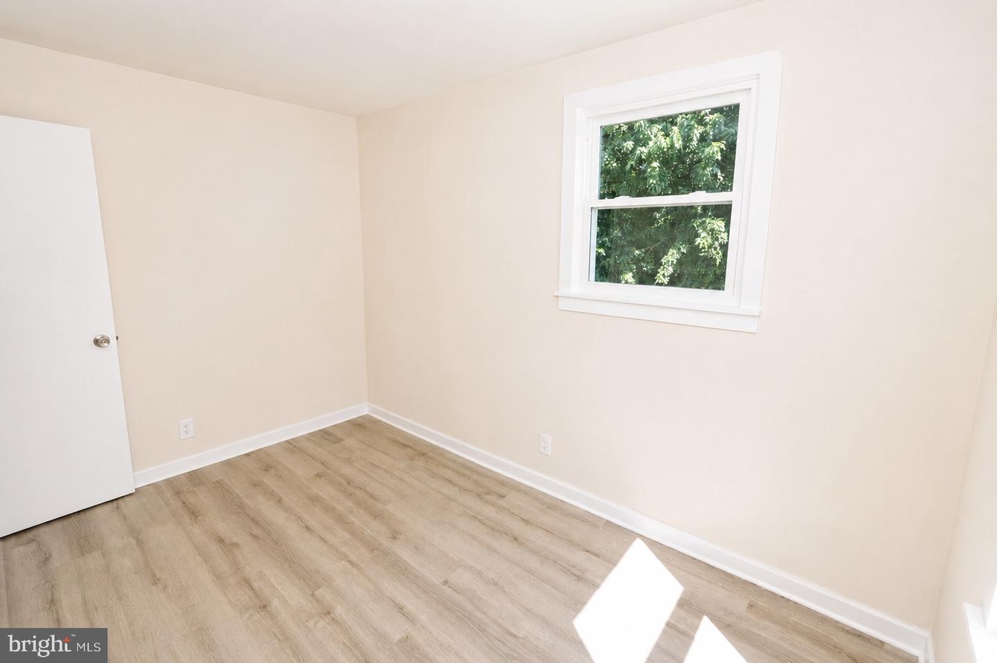 111--113 Barclay St Property Photo 11