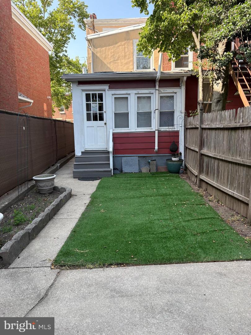 334 Barclay St Property Photo 56