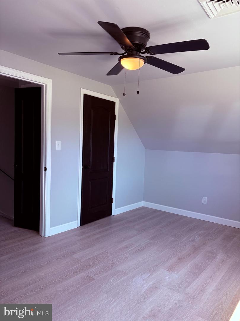 20 Miniature Ln Property Photo 18