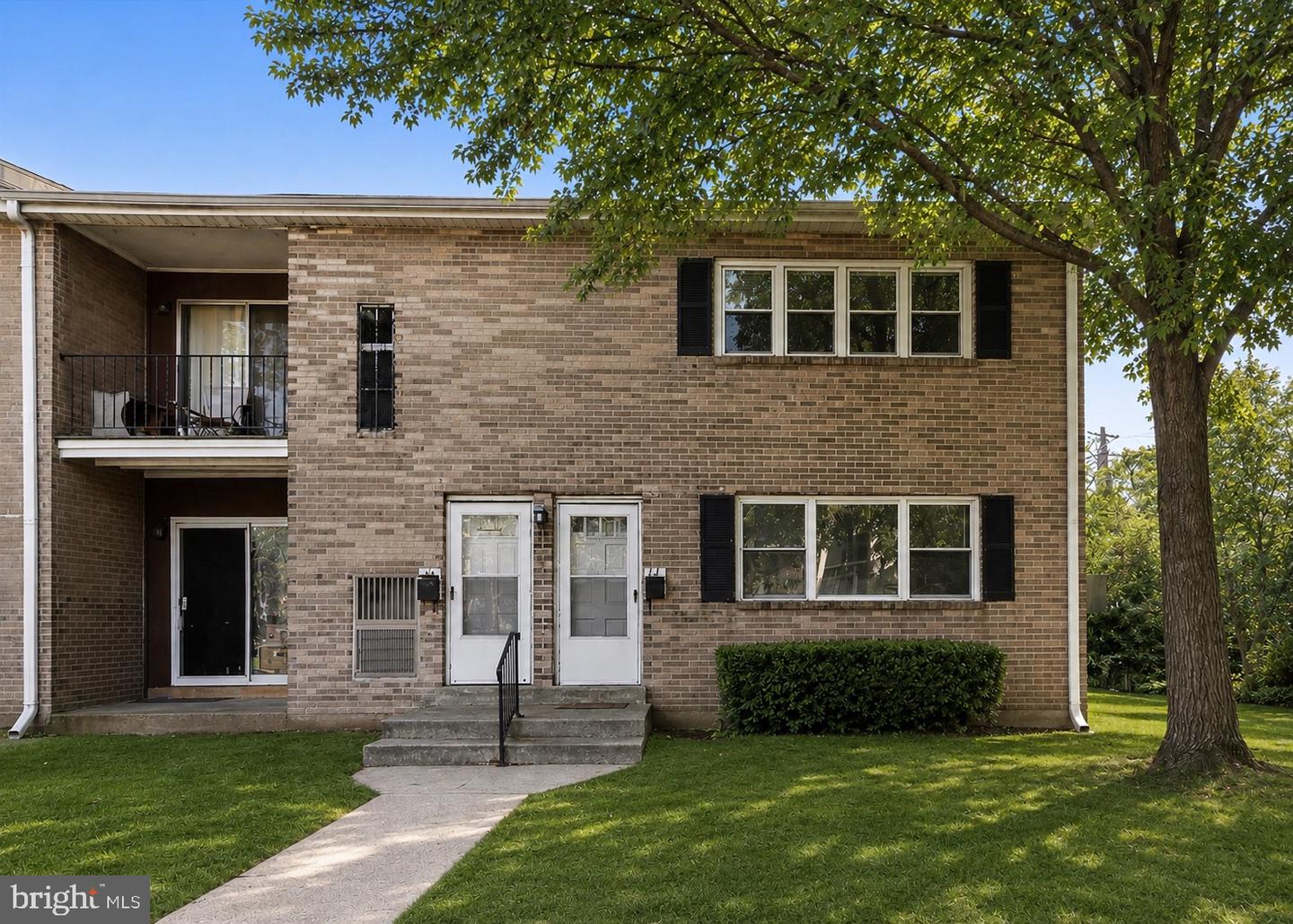 13 JEFFERSON SQ #E13