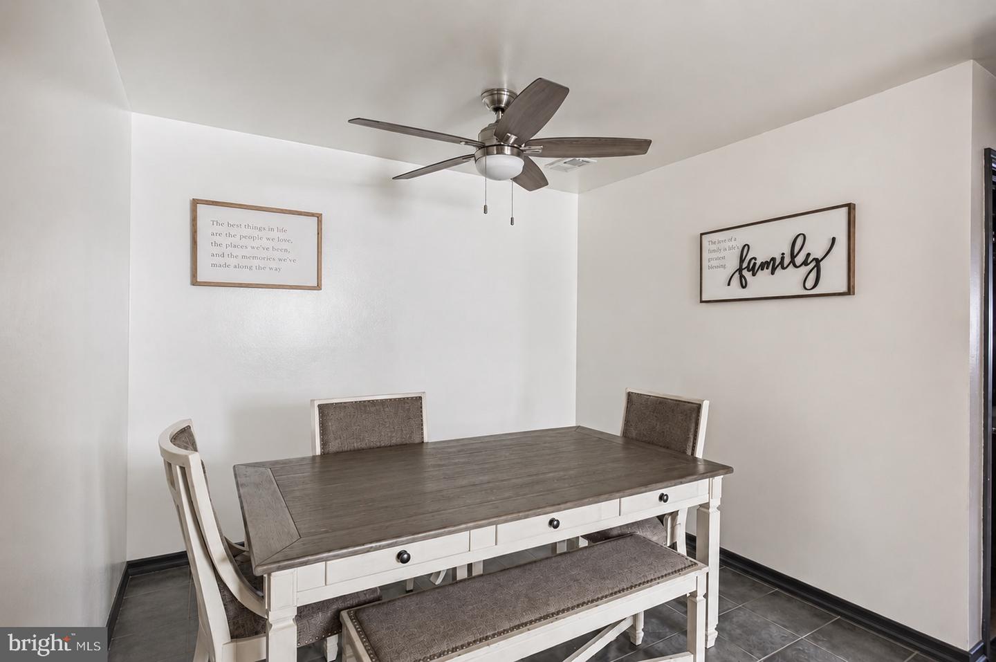 13 Jefferson Sq #e13 Property Photo 3