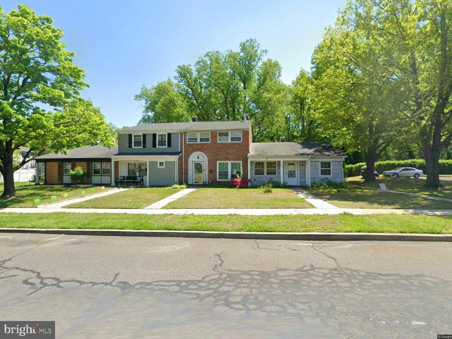 128 ROCKLAND DR Property Photo 1