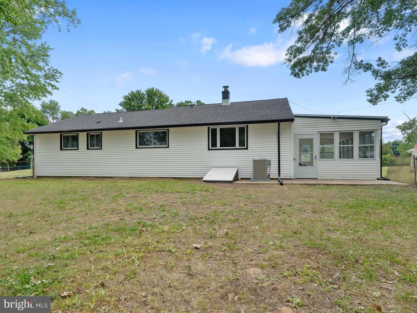 201 S Garden Blvd Property Photo 22