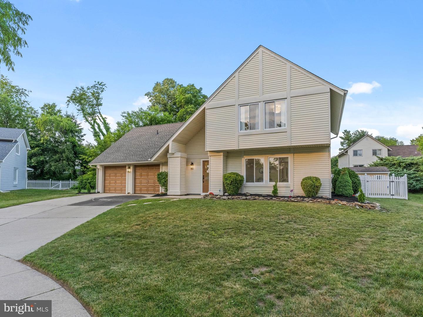 4 Brower Ct Property Photo 1