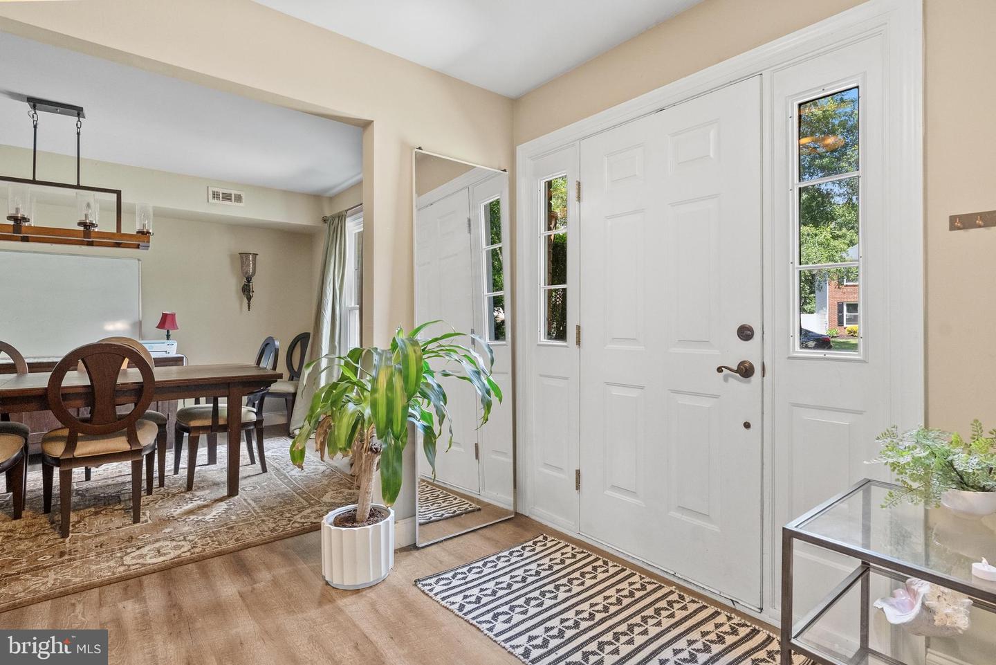 12 Links Way Property Photo 4