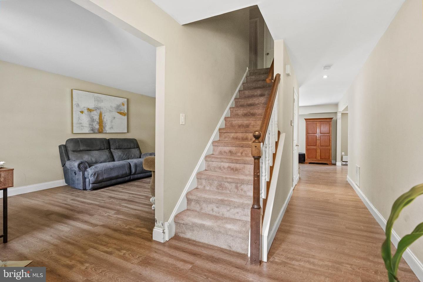 12 Links Way Property Photo 7