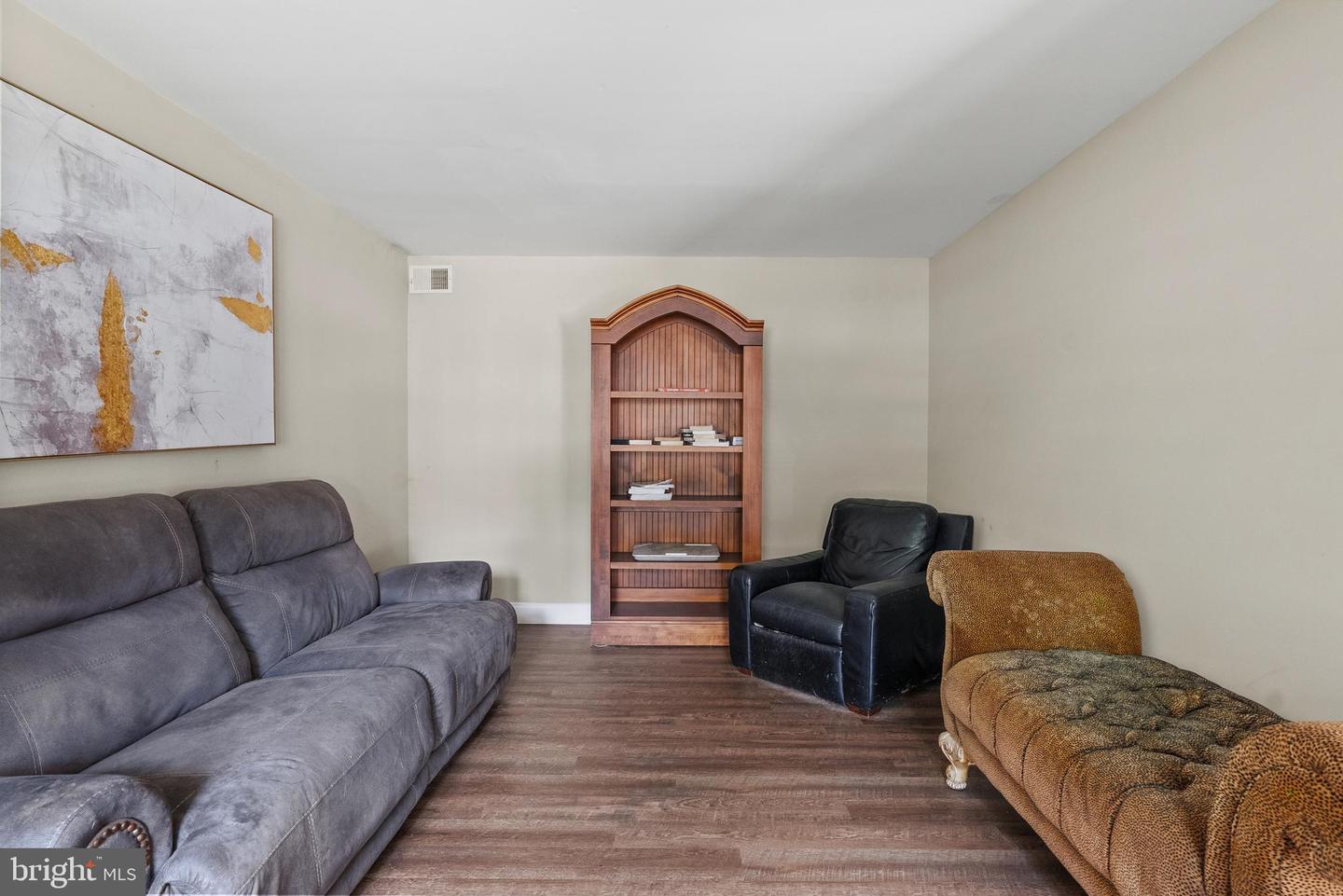 12 Links Way Property Photo 8