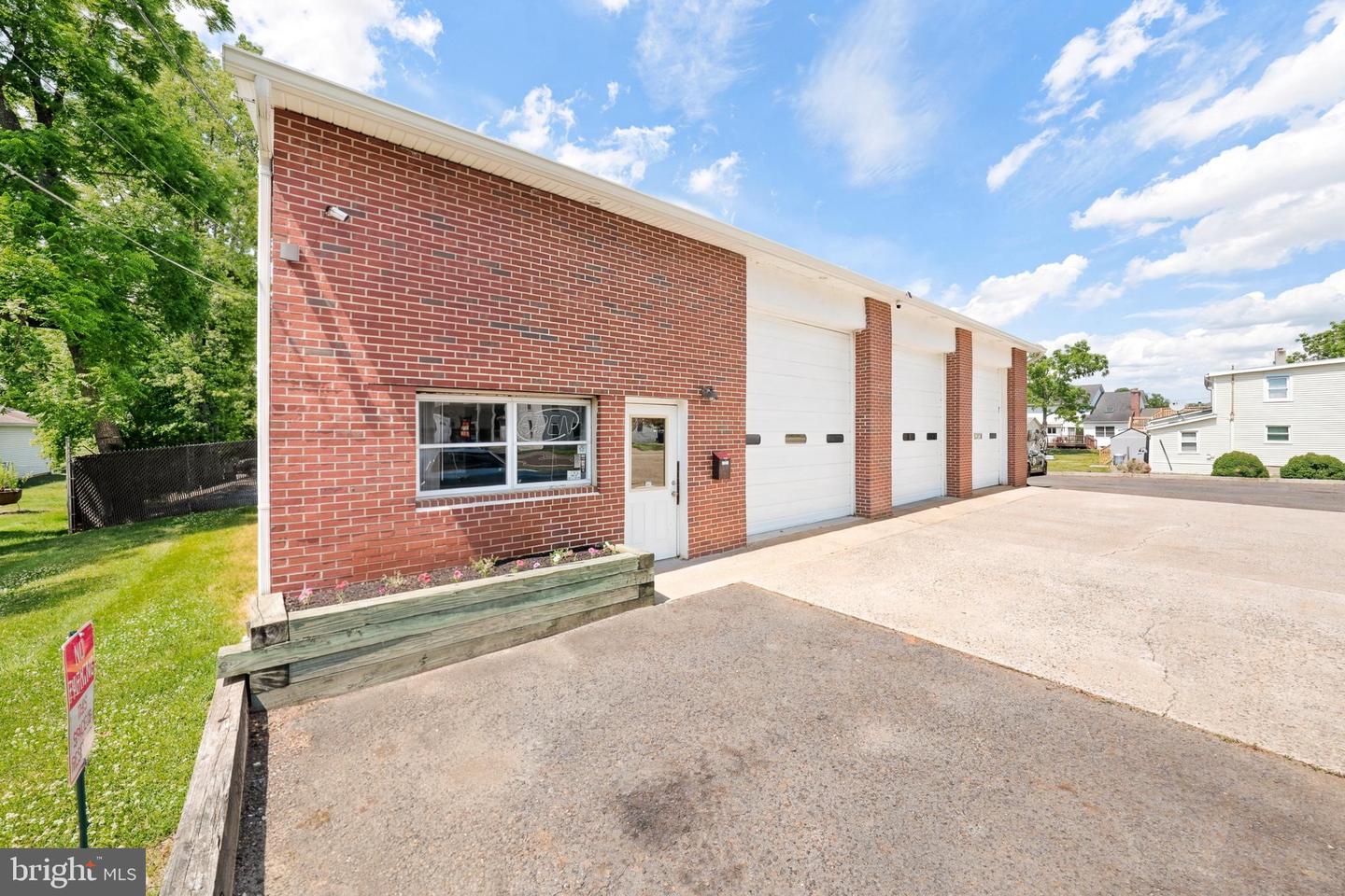 383 Juliustown Rd Property Photo 2