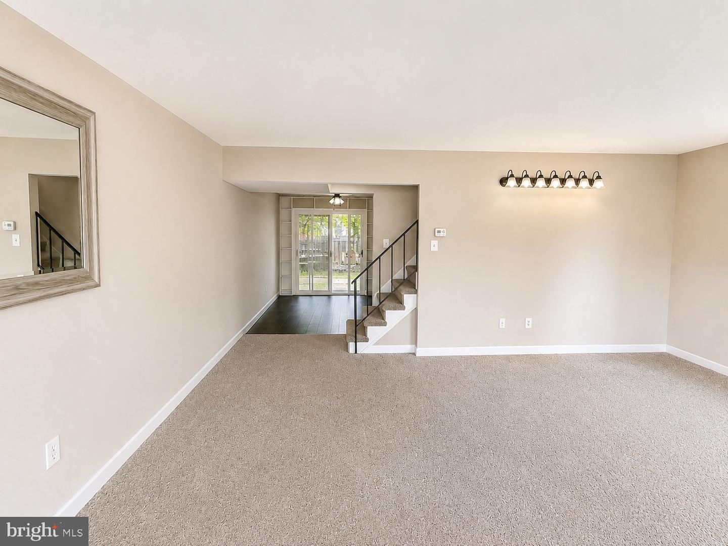 14 Ruscombe Ct Property Photo 4