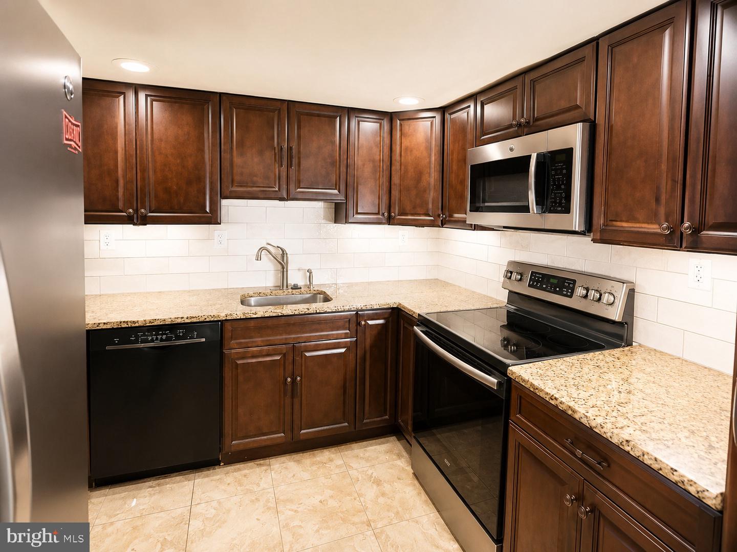 14 Ruscombe Ct Property Photo 8