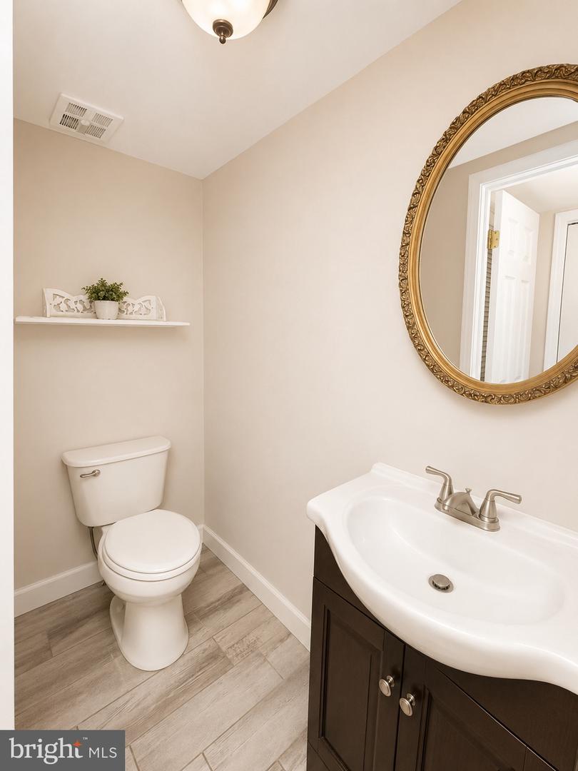 14 Ruscombe Ct Property Photo 11