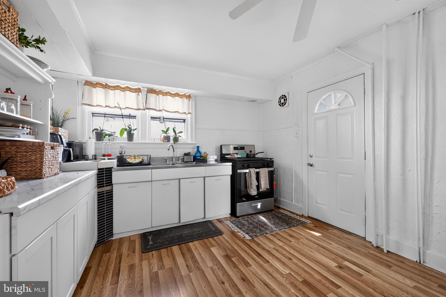 511 Delaware Ave Property Photo 6