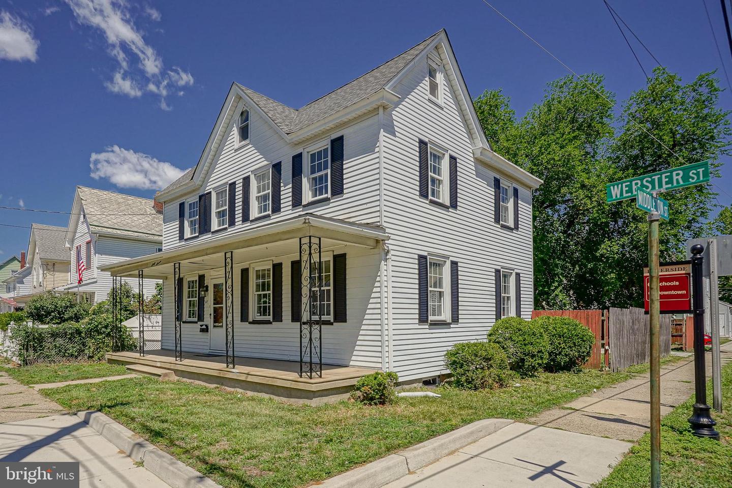 67 Webster St Property Photo 2