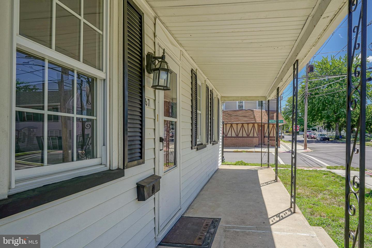 67 Webster St Property Photo 3