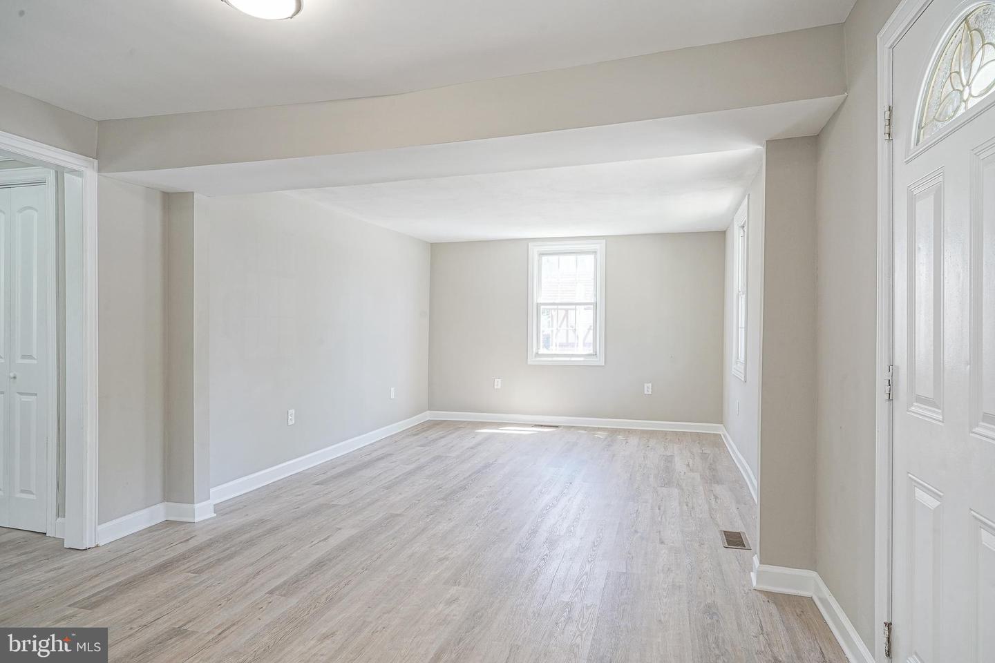 67 Webster St Property Photo 8