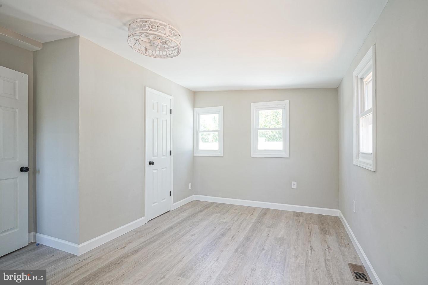 67 Webster St Property Photo 21