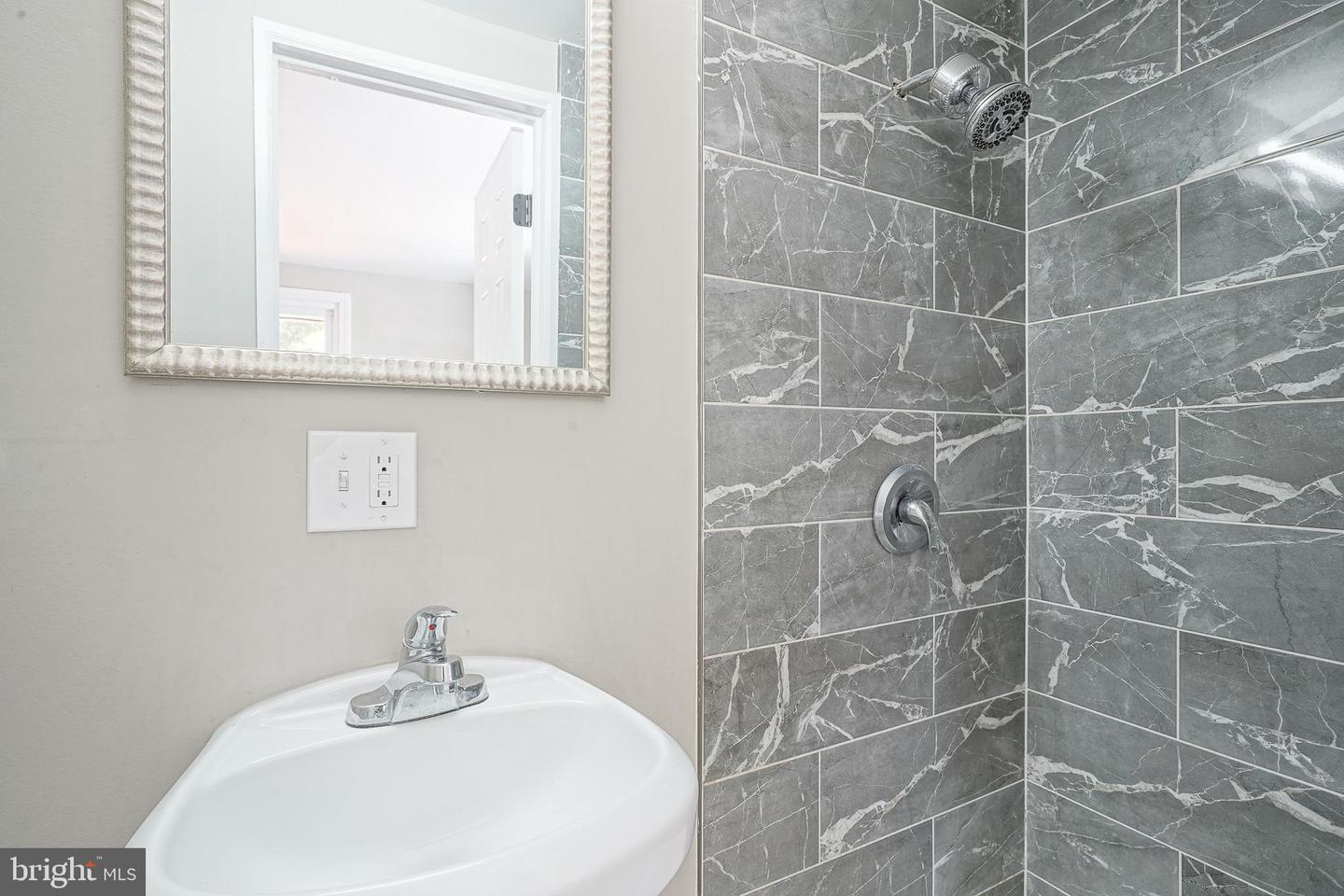 67 Webster St Property Photo 23