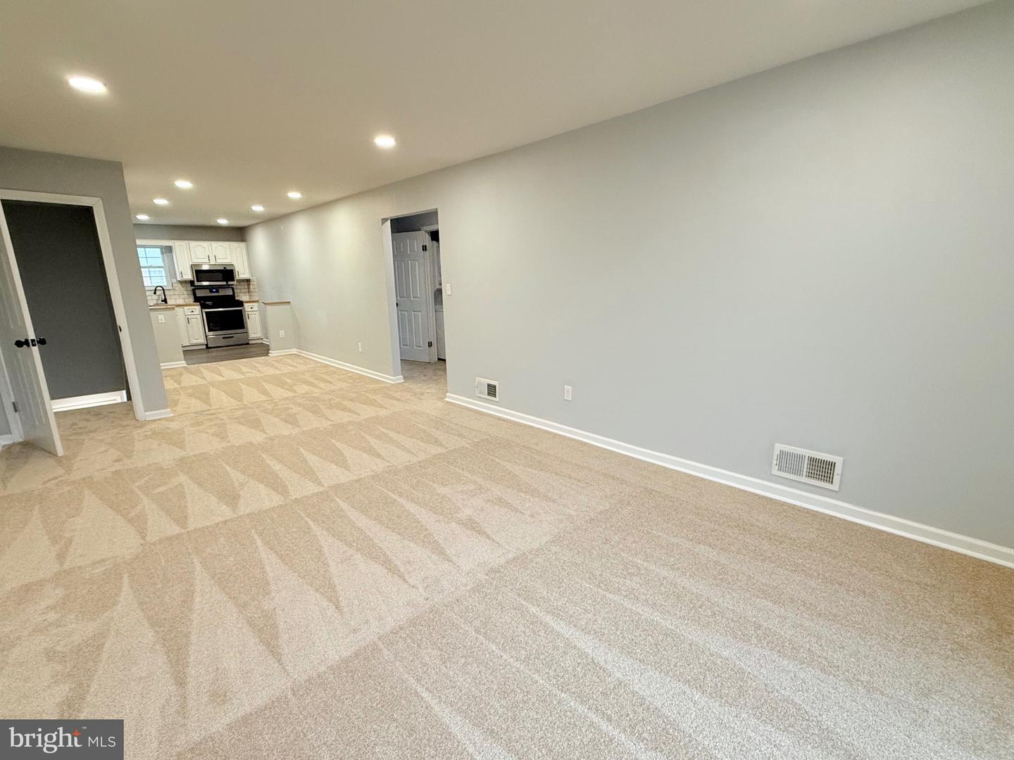 104 Sandstone Ct Property Photo 4