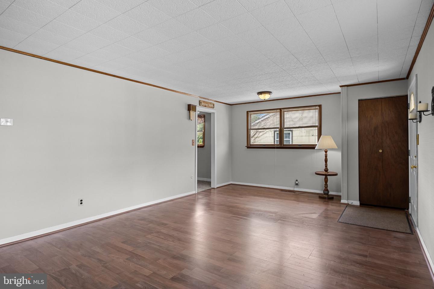 51 Nassau Rd Property Photo 3