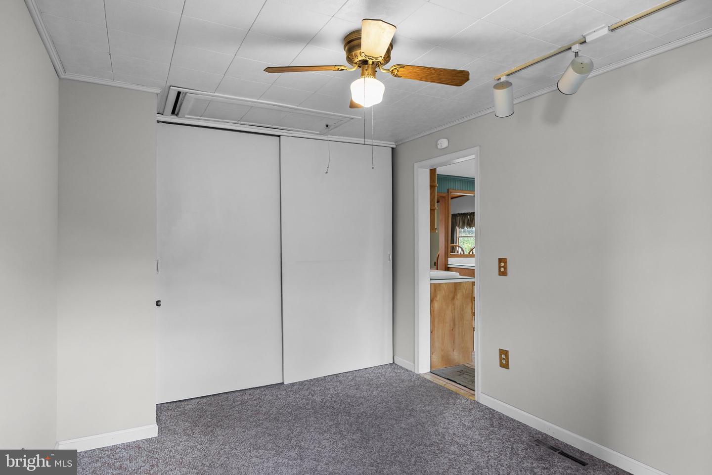 51 Nassau Rd Property Photo 17