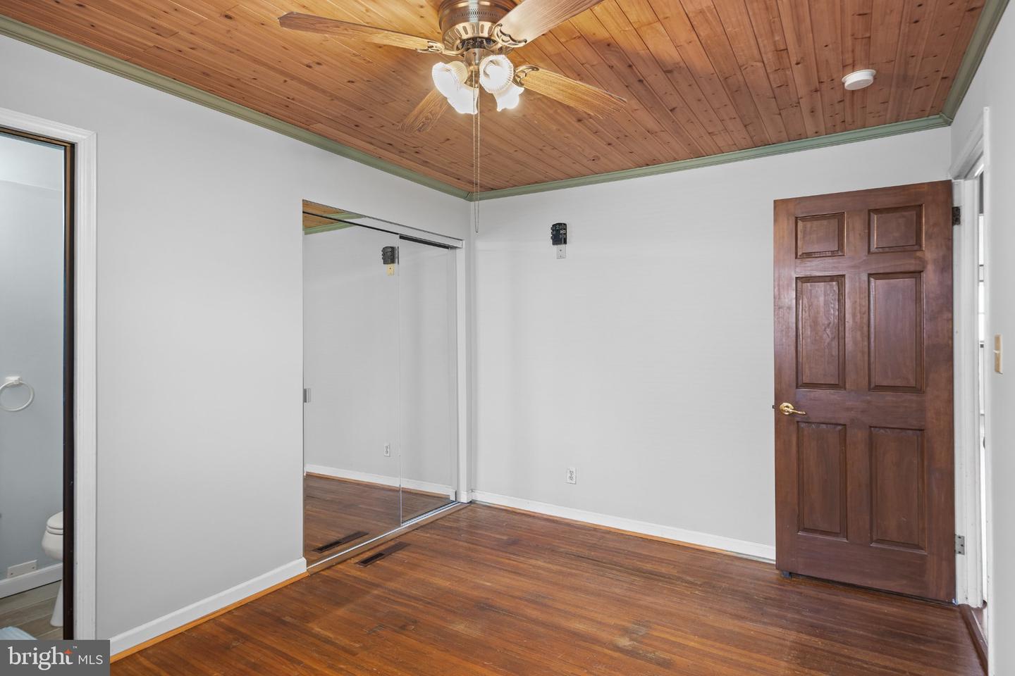51 Nassau Rd Property Photo 23