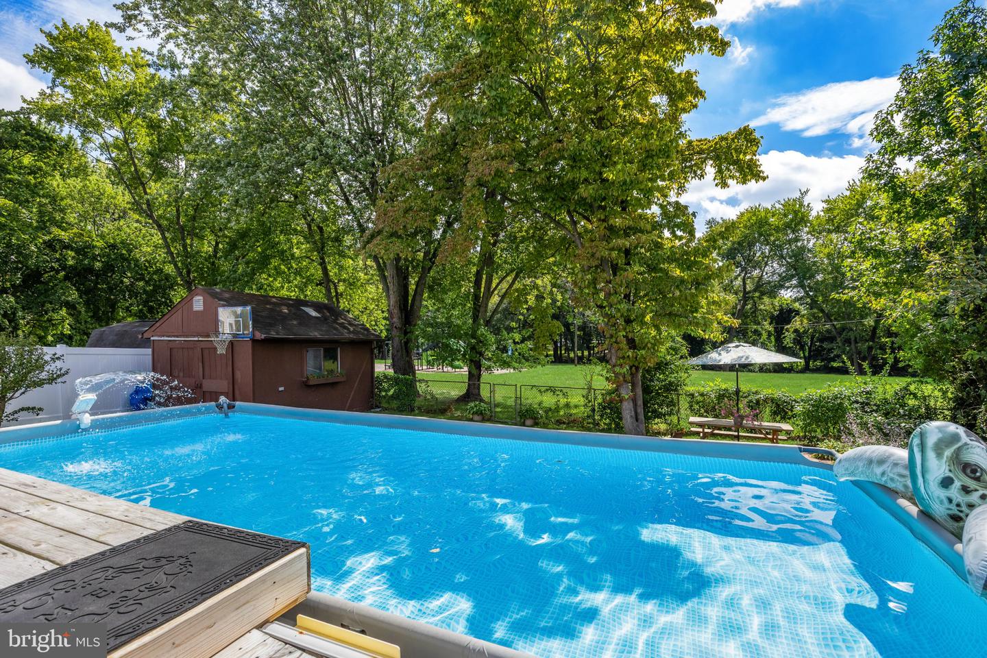 51 Nassau Rd Property Photo 36
