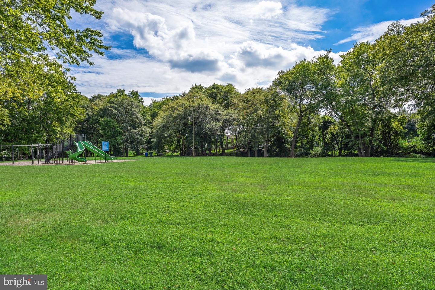 51 Nassau Rd Property Photo 38
