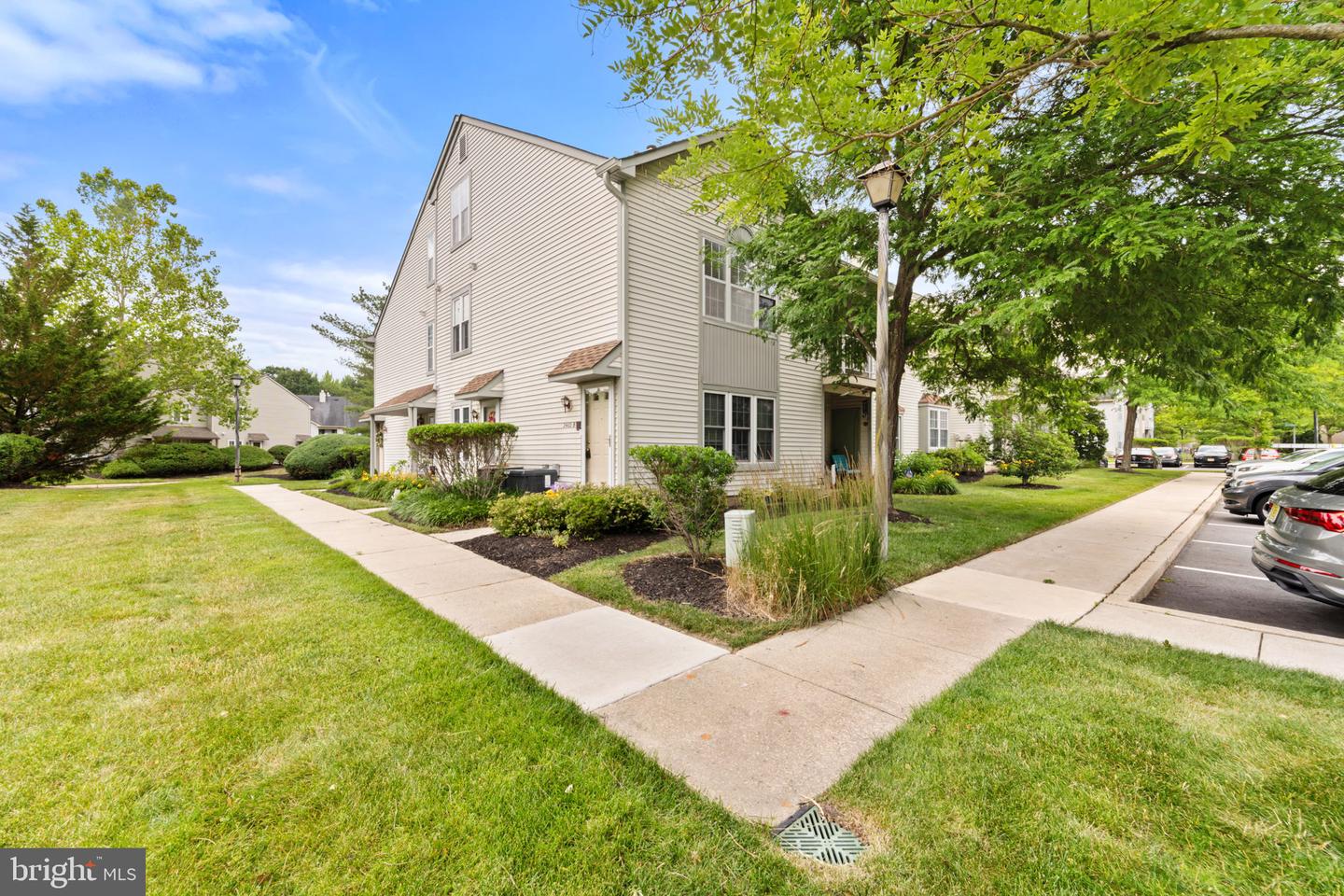 2402-b Shurlock Ct Property Photo 1