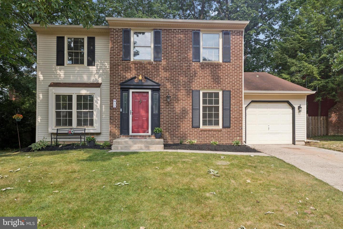 12 SHADOW OAK CT