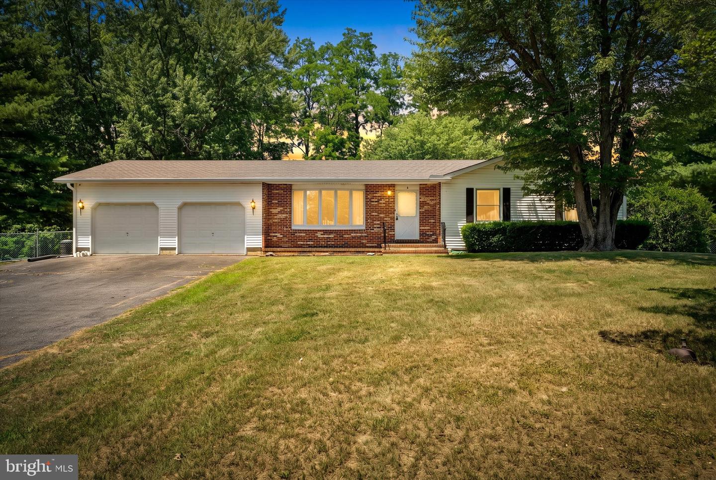 6 Eleanor Dr Property Photo 1