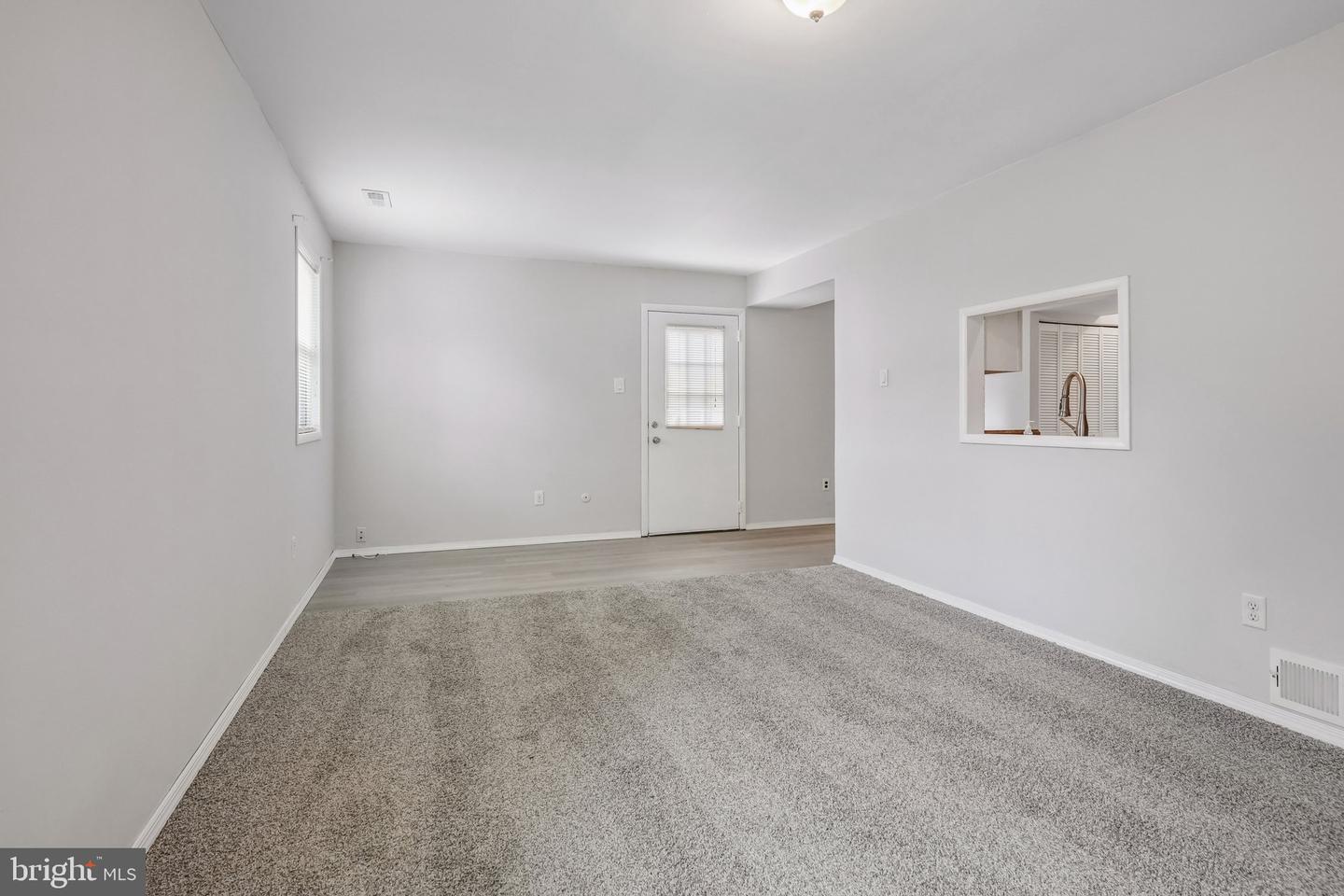 108 Mayfair Ln Property Photo 10