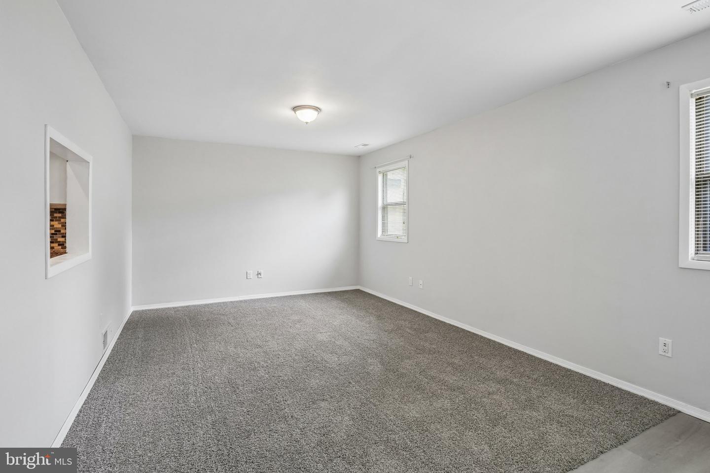 108 Mayfair Ln Property Photo 11