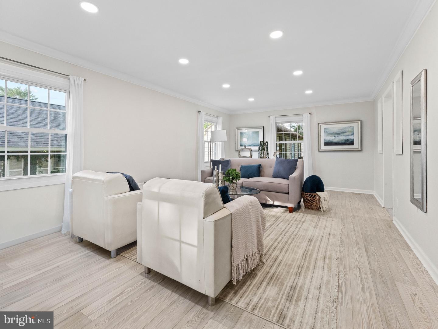 60 Pinafore Ln Property Photo 5
