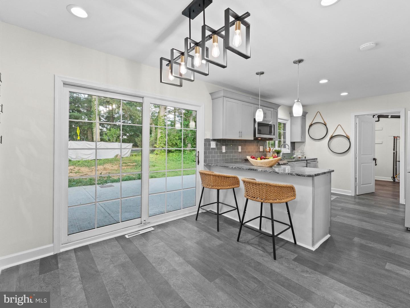 60 Pinafore Ln Property Photo 13
